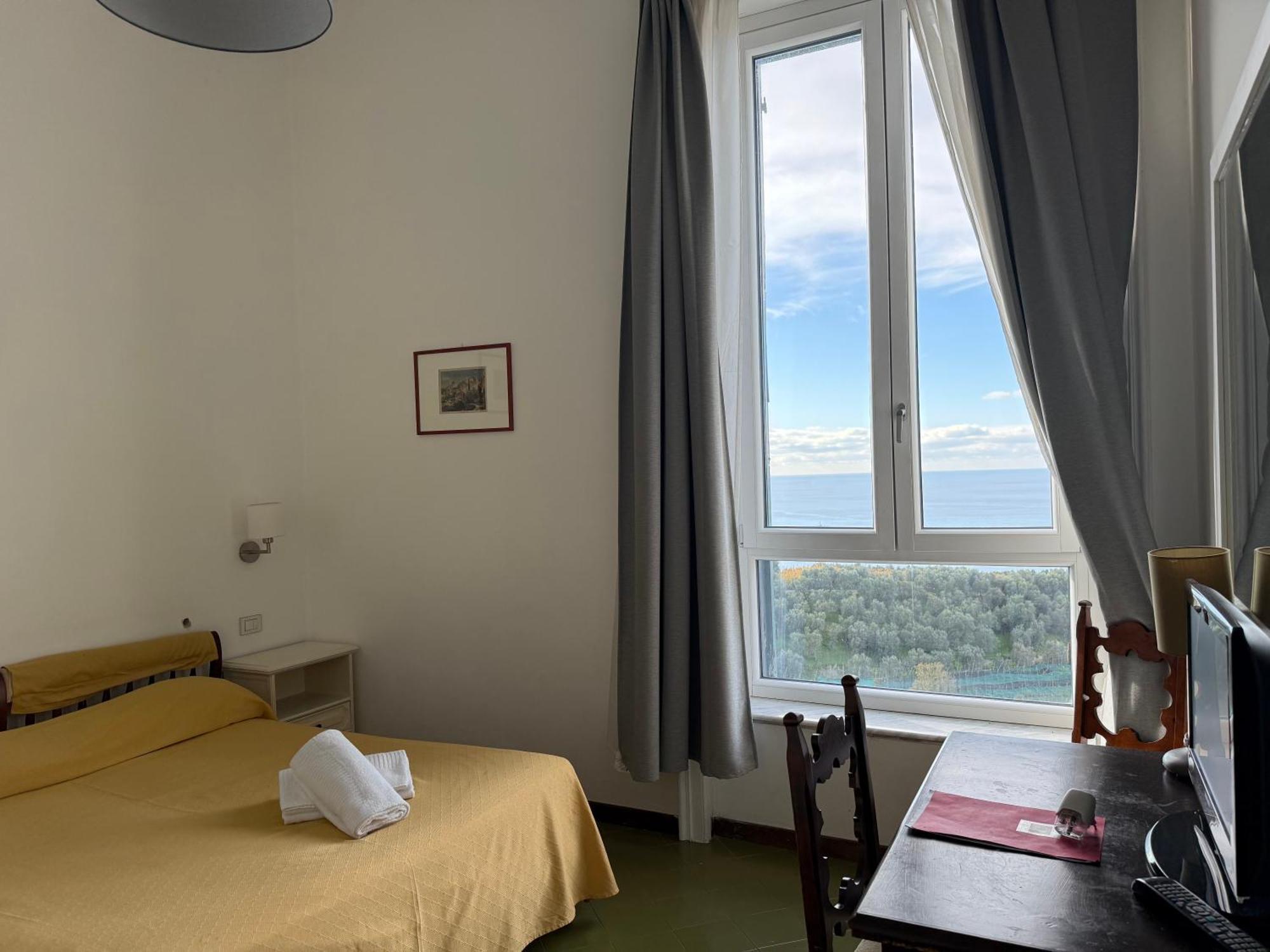 Hotel Villa Pina Antico Francischiello ماسّا لوبْرينسِ المظهر الخارجي الصورة