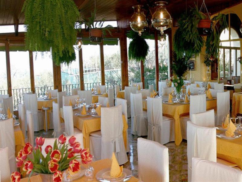 Hotel Villa Pina Antico Francischiello ماسّا لوبْرينسِ المظهر الخارجي الصورة